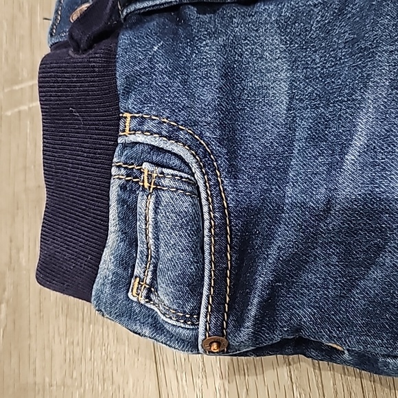 Gap Jeans - Picture 3 of 6